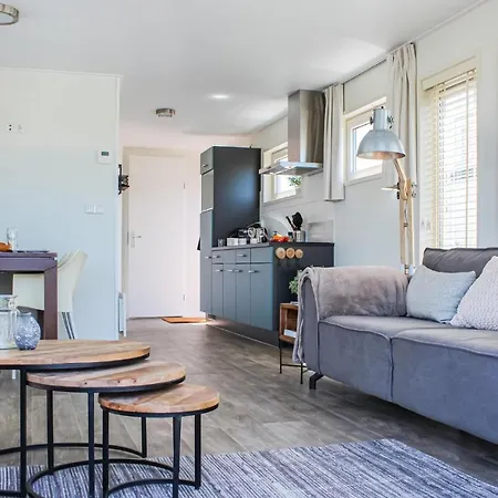 Lovely Ship In Aalsmeer With Kitchen Ботель Алсмер