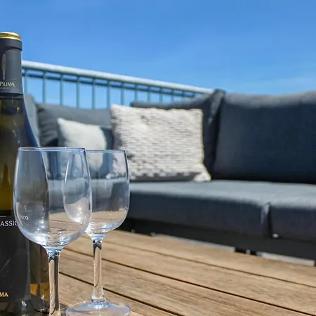 Båthotell Lovely Ship In Aalsmeer With Kitchen Aalsmeer