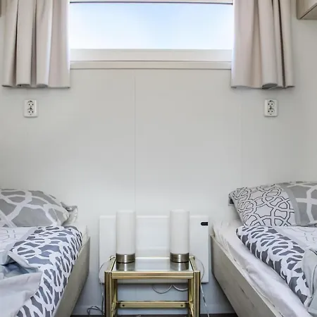 Hotel na wodzie 2 Bedroom Cozy Ship In Aalsmeer Aalsmeer